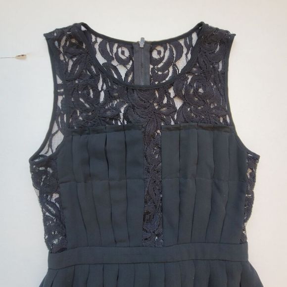 BCBGeneration Black Lace Dress Size 6 NWT - Picture 3 of 14